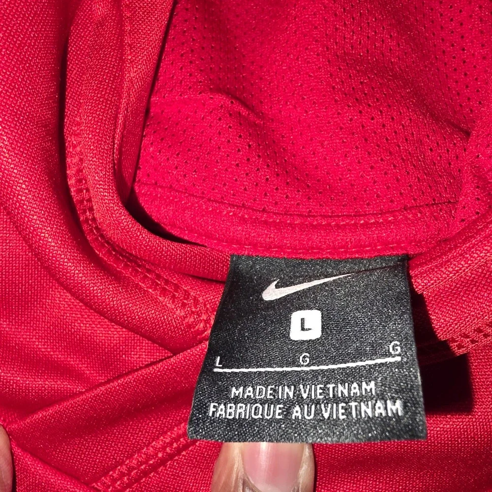 Nike Pullover Performance Hoodie – Size Large — Solid Red